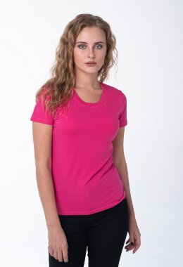 Женская малиновая футболка Женская малиновая футболка